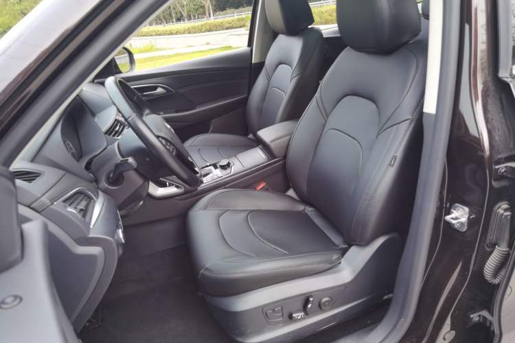 Used BORGWARD BX7 2018 28T 2WD Comfort Version 5 Seats China VI Emission Standard Left Front Seat