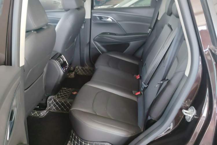 Used BORGWARD BX7 2018 28T Front-Wheel Drive Quality Enjoyment Version 5 Seats China VI Emission Standard Left Rear Seat