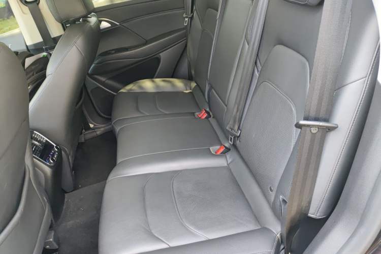 Used BORGWARD BX7 2018 28T Front-Wheel Drive Quality Enjoyment Version 5 Seats China VI Emission Standard Left Rear Seat