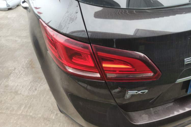 Used BORGWARD BX7 2018 28T Front-Wheel Drive Quality Enjoyment Version 5 Seats China VI Emission Standard Left Rear Taillight