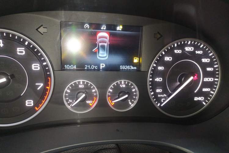 Used BORGWARD BX7 2018 28T Two-Wheel Drive Premium 7-Seater China VI Odometer Close Up