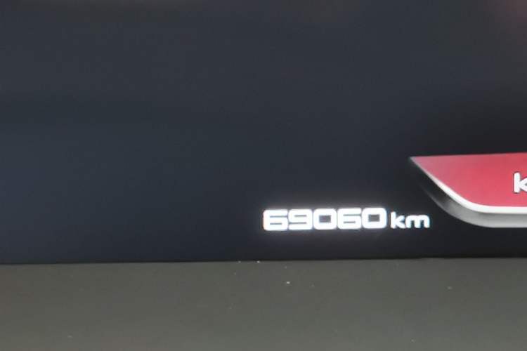 Used BORGWARD BX7 2018 28T Two-Wheel Drive Luxury Version 5 Seats China VI Emission Standard Odometer Close Up