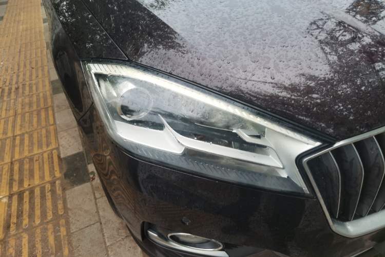 Used BORGWARD BX7 2018 28T Two-Wheel Drive Premium 7-Seater China VI Right Front Headlight