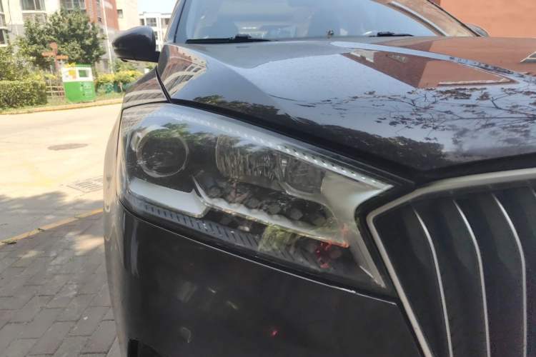 Used BORGWARD BX7 2018 28T Four-Wheel Drive Flagship Version 5 Seats China VI Emission Standard Right Front Headlight