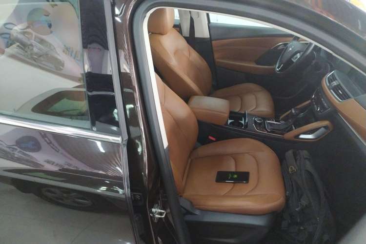 Used BORGWARD BX7 2018 28T Two-Wheel Drive Premium 7-Seater China VI Right Front Seat