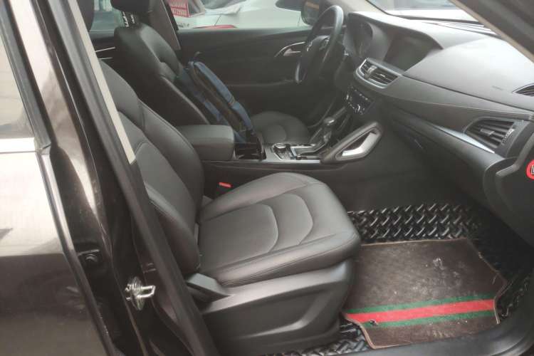 Used BORGWARD BX7 2018 28T Front-Wheel Drive Quality Enjoyment Version 5 Seats China VI Emission Standard Right Front Seat