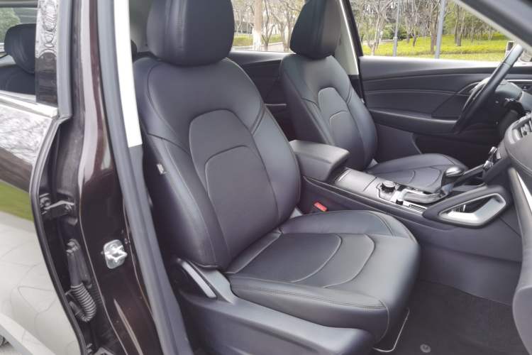 Used BORGWARD BX7 2018 28T 2WD Comfort Version 5 Seats China VI Emission Standard Right Front Seat