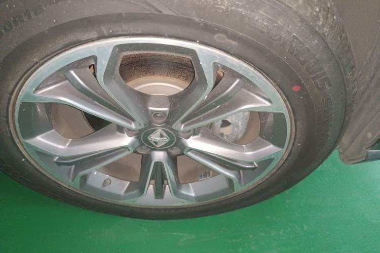 Used BORGWARD BX7 2018 28T 2WD Premium 5-seater National V Right Front Wheel Hub