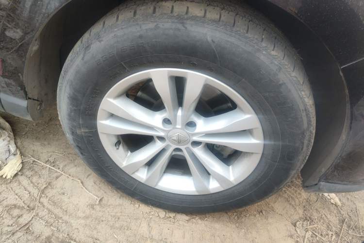 Used BORGWARD BX7 2018 28T 2WD Comfort Version 5 Seats China V Emission Standard Right Front Wheel Hub