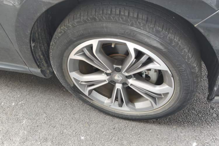 Used BORGWARD BX7 2018 28T Four-Wheel Drive Flagship Version 5 Seats China VI Emission Standard Right Front Wheel Hub