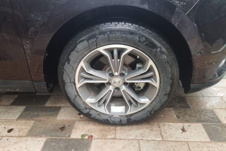 Used BORGWARD BX7 2018 28T Two-Wheel Drive Premium 7-Seater China VI Right Front Wheel Hub