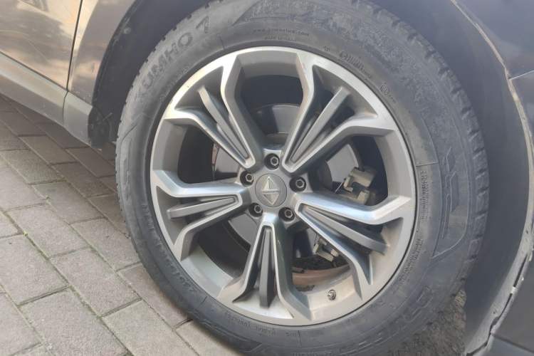 Used BORGWARD BX7 2018 28T Four-Wheel Drive Flagship Version 5 Seats China VI Emission Standard Right Front Wheel Hub