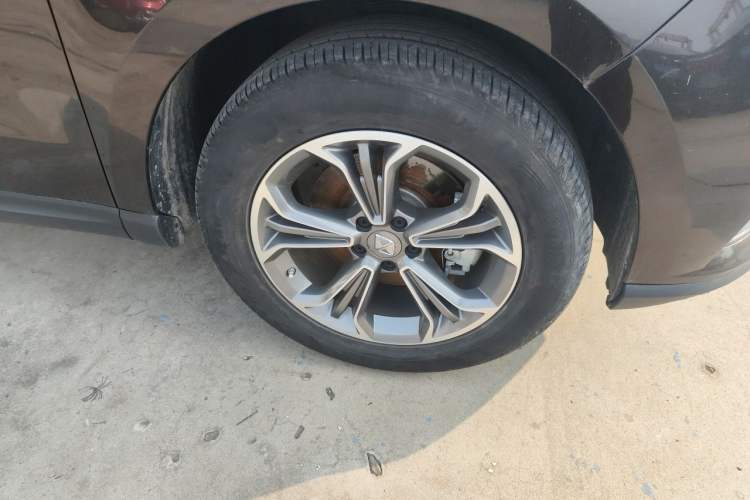 Used BORGWARD BX7 2018 28T Four-Wheel Drive Comfort Model 5 Seats Right Front Wheel Hub