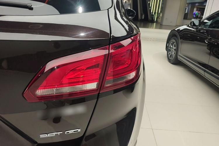 Used BORGWARD BX7 2018 28T Front-Wheel Drive Quality Enjoyment Version 5 Seats China VI Emission Standard Right Rear Taillight