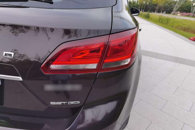 Used BORGWARD BX7 2018 28T 2WD Comfort Version 5 Seats China VI Emission Standard Right Rear Taillight