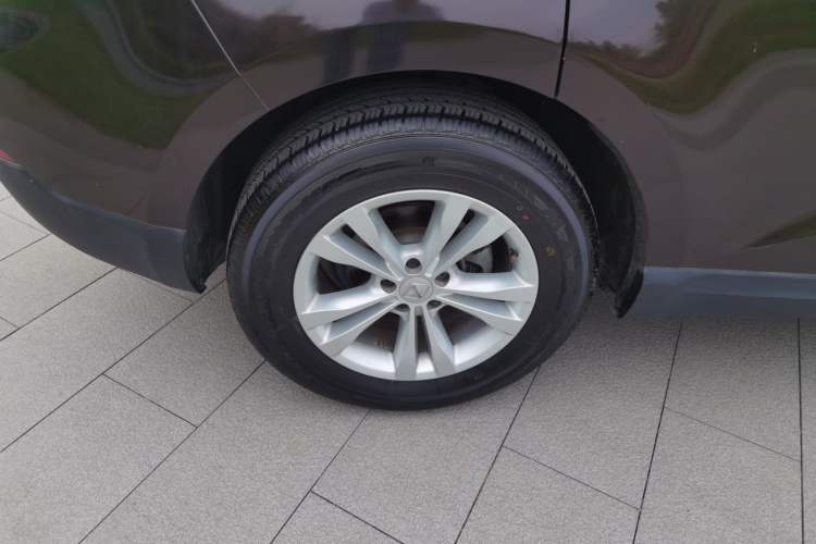 Used BORGWARD BX7 2018 28T 2WD Comfort Version 5 Seats China VI Emission Standard Right Rear Wheel Hub
