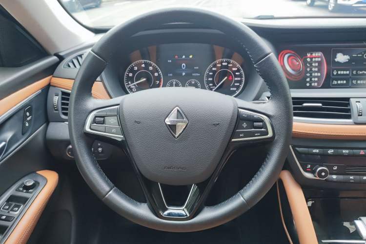Used BORGWARD BX7 2018 28T Four-Wheel Drive Comfort Model 5 Seats Steering Wheel