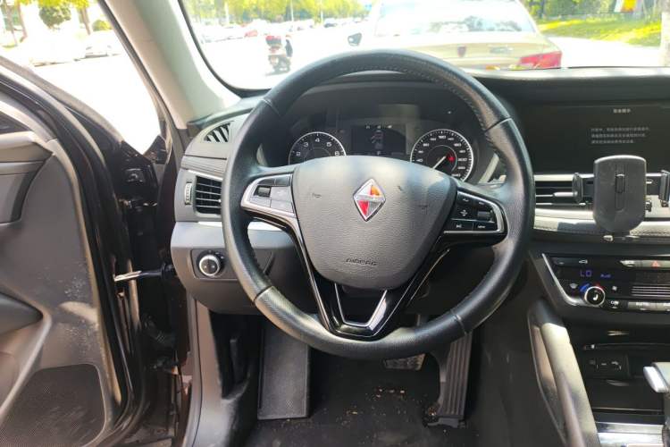 Used BORGWARD BX7 2018 28T Front-Wheel Drive Quality Enjoyment Version 5 Seats China VI Emission Standard Steering Wheel