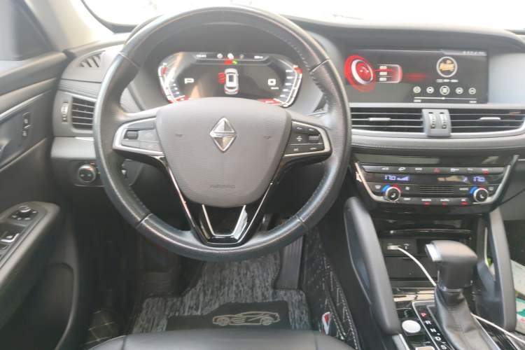 Used BORGWARD BX7 2018 28T Four-Wheel Drive Flagship Version 5 Seats China VI Emission Standard Steering Wheel