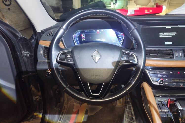 Used BORGWARD BX7 2018 28T Four-Wheel Drive Flagship Version 5 Seats China V Emission Standard Steering Wheel