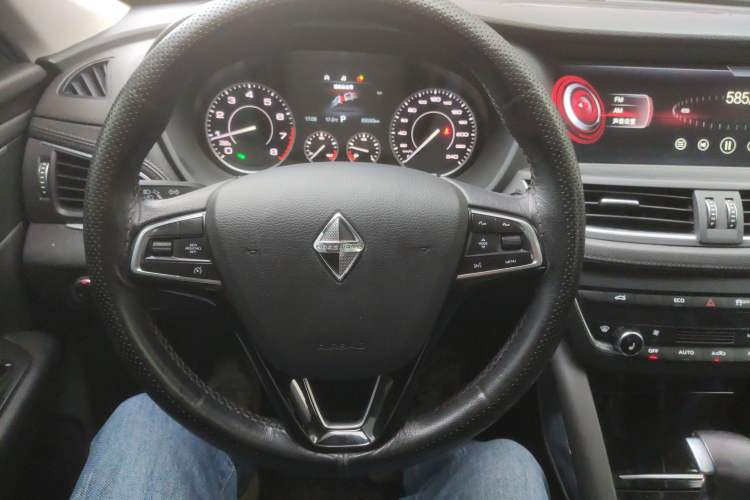 Used BORGWARD BX7 2018 28T Front-Wheel Drive Quality Enjoyment Version 5 Seats China VI Emission Standard Steering Wheel