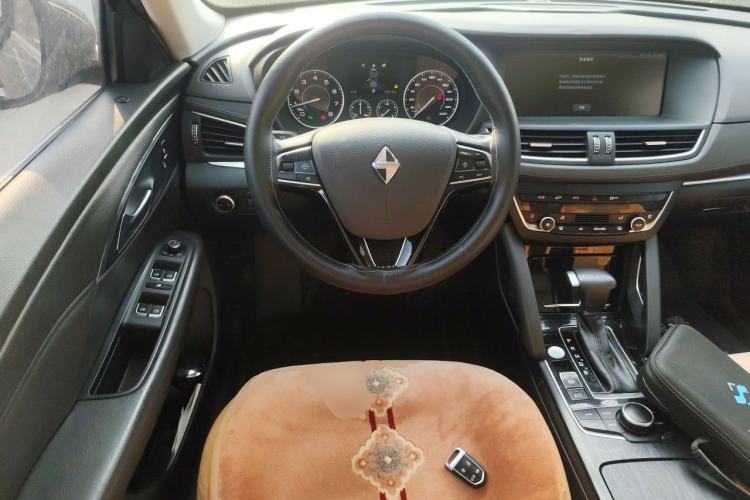 Used BORGWARD BX7 2018 28T Four-Wheel Drive Comfort Model 5 Seats Steering Wheel