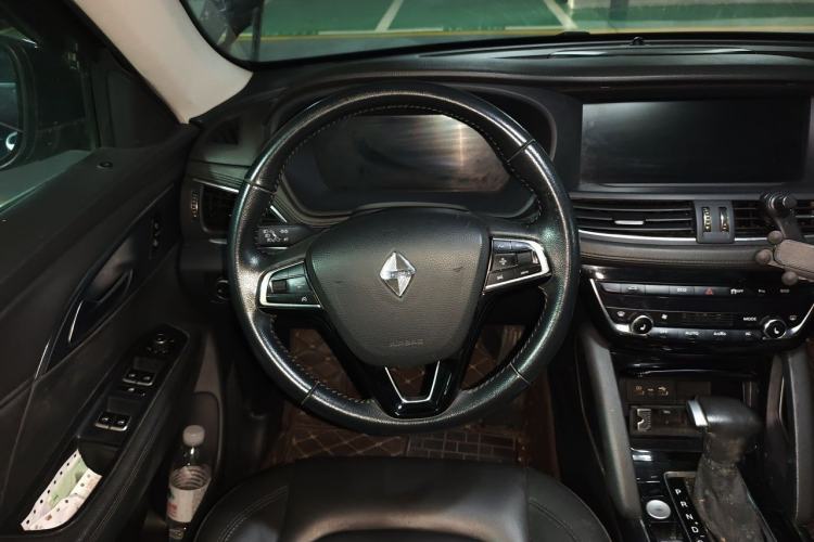 Used BORGWARD BX7 2018 28T Two-Wheel Drive Luxury Version 5 Seats China V Emission Standard Steering Wheel