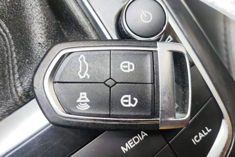 Used BORGWARD BX7 2018 28T Front-Wheel Drive Quality Enjoyment Version 5 Seats China VI Emission Standard Vehicle Key