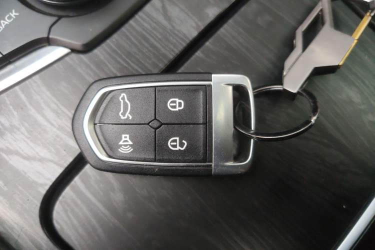 Used BORGWARD BX7 2018 28T Front-Wheel Drive Quality Enjoyment Version 5 Seats China VI Emission Standard Vehicle Key