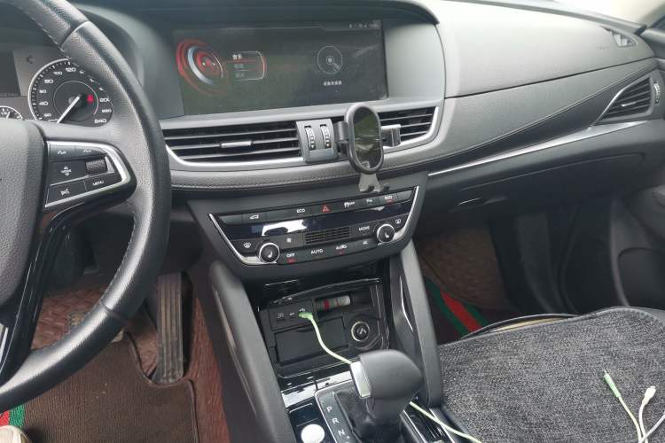 Used BORGWARD BX7 2018 28T Front-Wheel Drive Quality Enjoyment Version 5 Seats China VI Emission Standard Audio And AC Panel