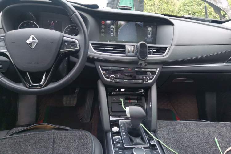 Used BORGWARD BX7 2018 28T Front-Wheel Drive Quality Enjoyment Version 5 Seats China VI Emission Standard Center Console