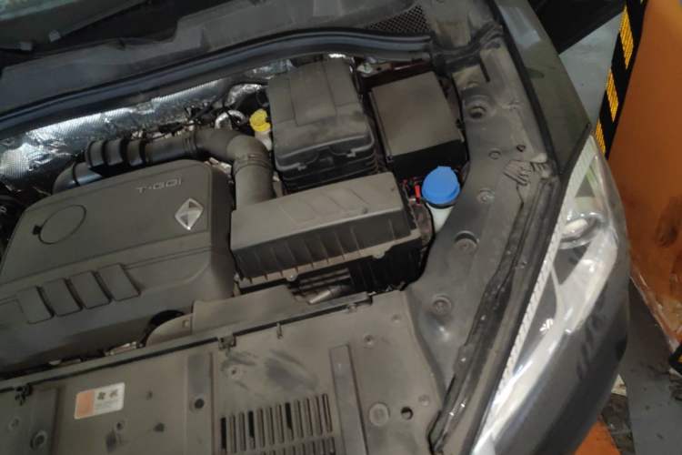 Used BORGWARD BX7 2018 28T Four-Wheel Drive Comfort Model 5 Seats Engine Bay Left