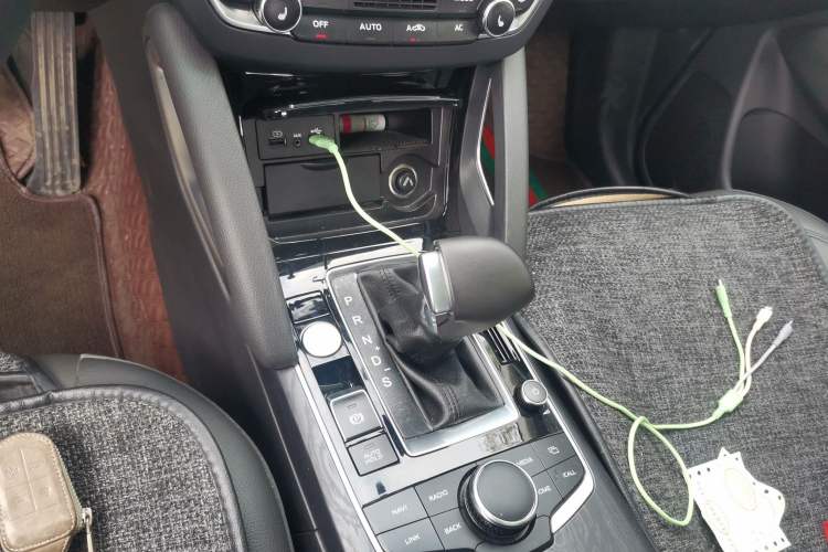 Used BORGWARD BX7 2018 28T Front-Wheel Drive Quality Enjoyment Version 5 Seats China VI Emission Standard Gear Lever