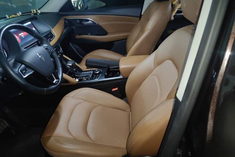 Used BORGWARD BX7 2018 28T Four-Wheel Drive Comfort Model 5 Seats Left Front Seat