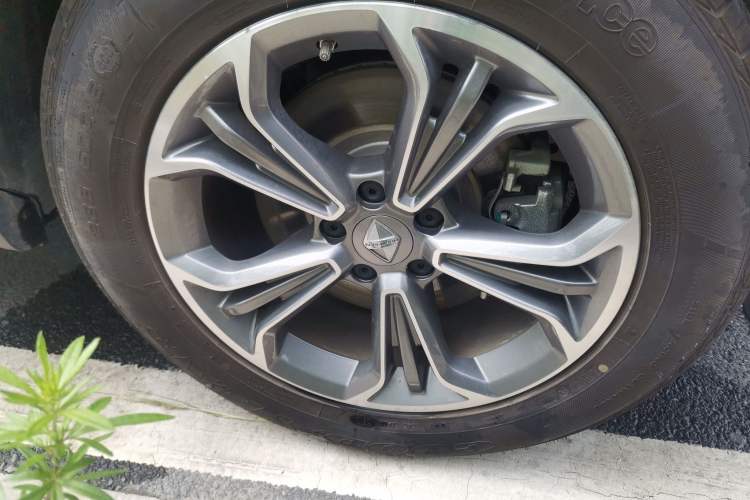 Used BORGWARD BX7 2018 28T Front-Wheel Drive Quality Enjoyment Version 5 Seats China VI Emission Standard Right Front Wheel Hub
