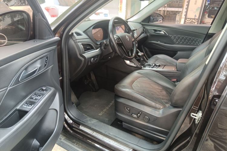Used BORGWARD BX7 2018 28T Two-Wheel Drive Luxury Version 5 Seats China V Emission Standard Driver Seat