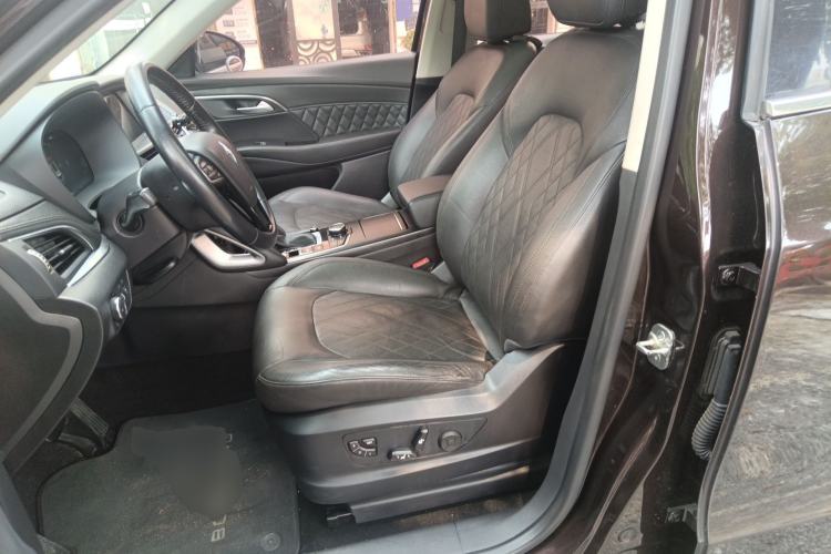 Used BORGWARD BX7 2018 28T Two-Wheel Drive Luxury Version 5 Seats China V Emission Standard Left Front Seat