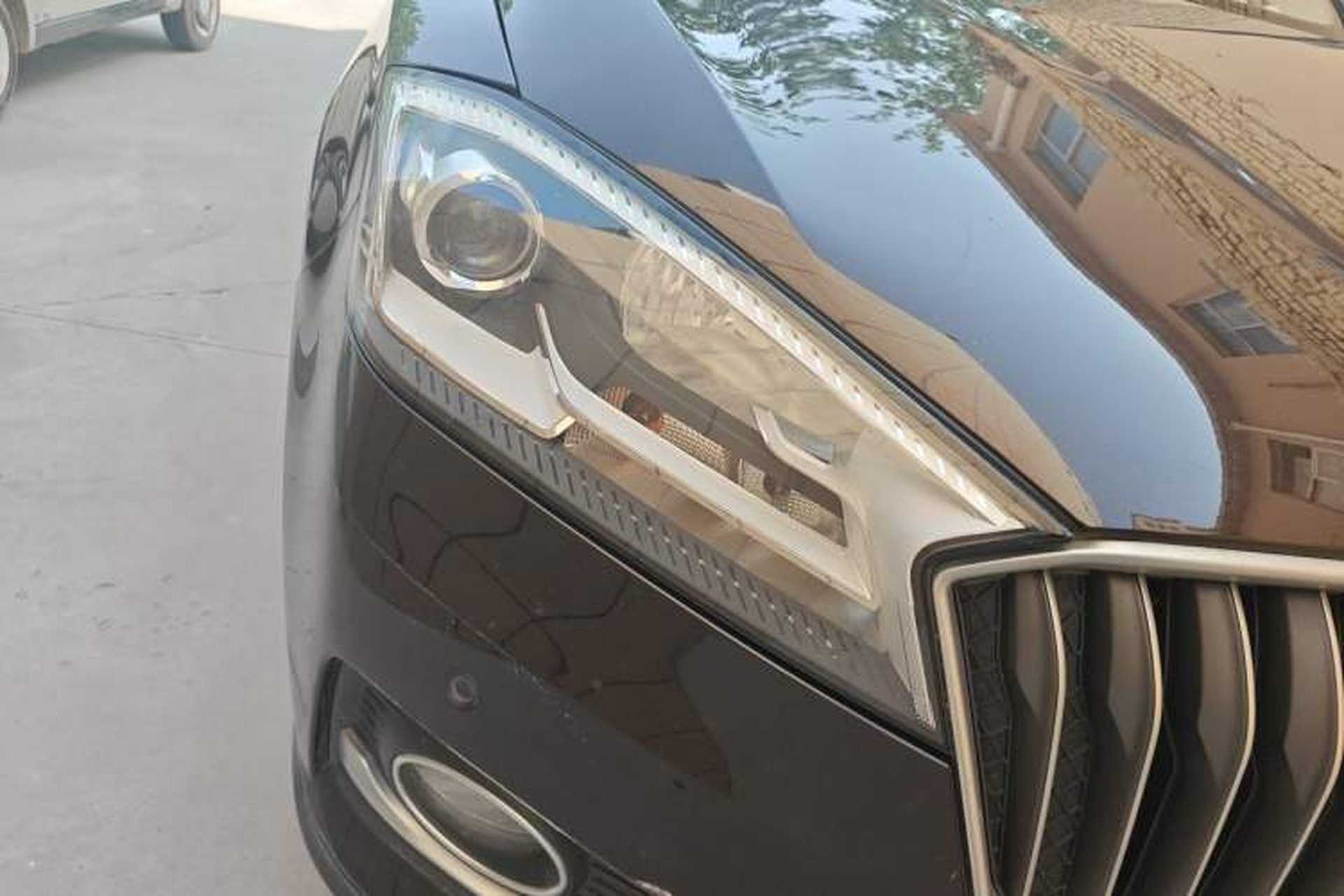 Used BORGWARD BX7 2018 28T Front-Wheel Drive Quality Enjoyment Version 5 Seats China VI Emission Standard Right Front Headlight