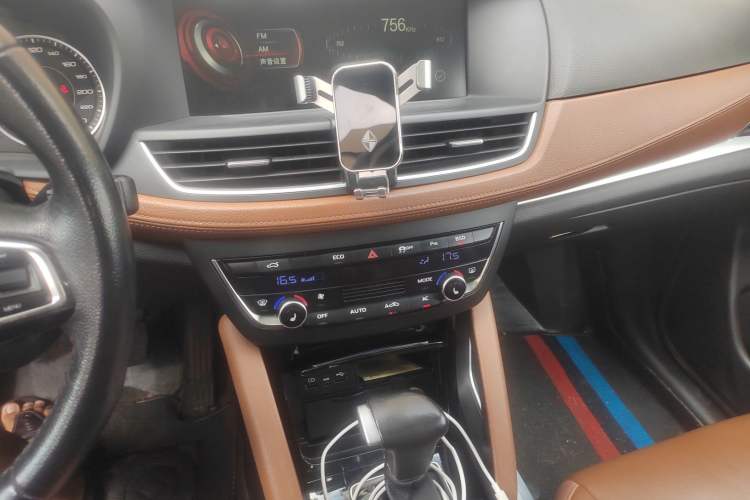 Used BORGWARD BX7 2018 28T Front-Wheel Drive Quality Enjoyment Version 5 Seats China VI Emission Standard Audio And AC Panel