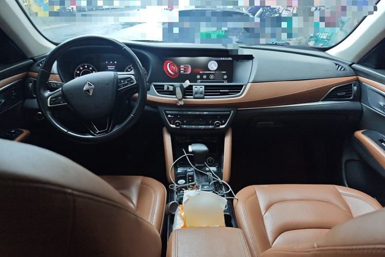Used BORGWARD BX7 2018 28T Front-Wheel Drive Quality Enjoyment Version 5 Seats China VI Emission Standard Center Console