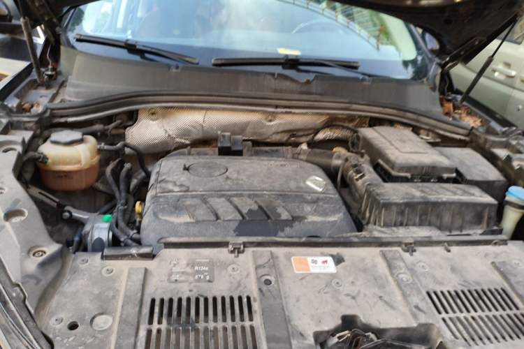 Used BORGWARD BX7 2018 28T Four-Wheel Drive Flagship Version 5 Seats China V Emission Standard Engine Bay