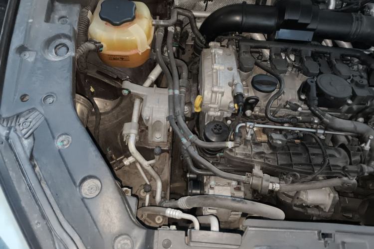 Used BORGWARD BX7 2018 28T 2WD Premium 5-seater National V Engine Bay Right