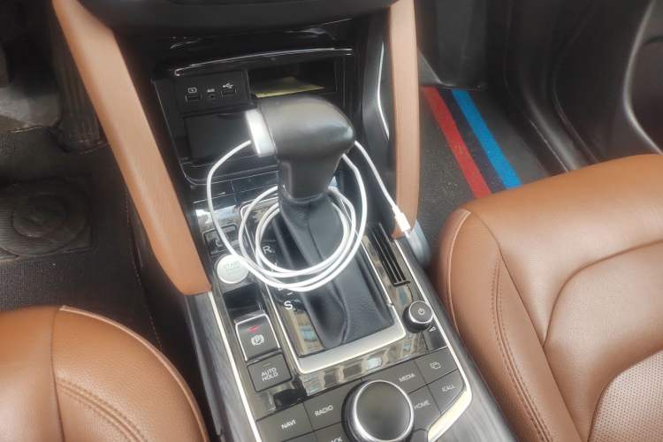 Used BORGWARD BX7 2018 28T Front-Wheel Drive Quality Enjoyment Version 5 Seats China VI Emission Standard Gear Lever
