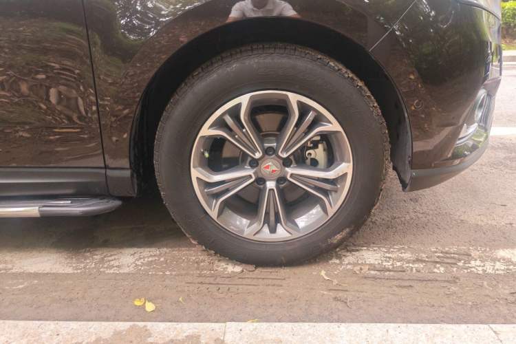Used BORGWARD BX7 2018 28T Front-Wheel Drive Quality Enjoyment Version 5 Seats China VI Emission Standard Right Front Wheel Hub
