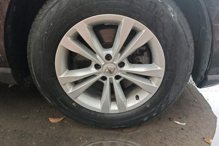 Used BORGWARD BX7 2018 28T Front-Wheel Drive Quality Enjoyment Version 5 Seats China VI Emission Standard Right Front Wheel Hub