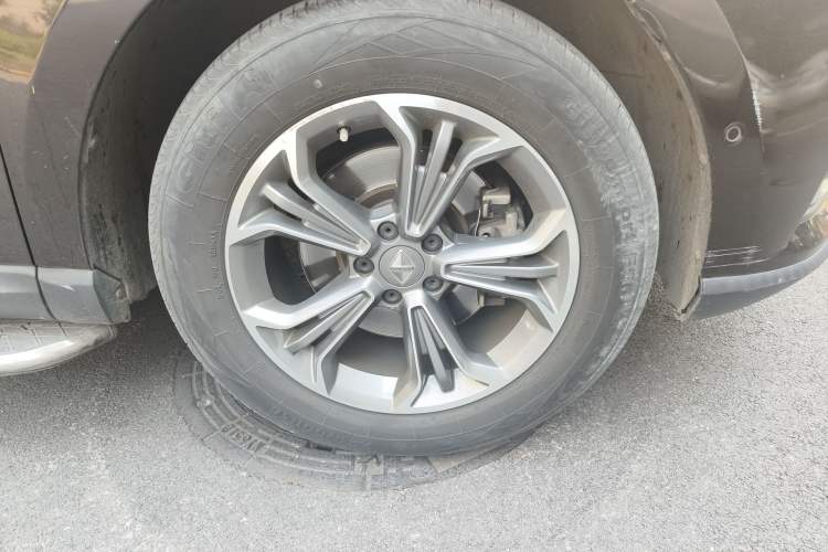 Used BORGWARD BX7 2018 28T Front-Wheel Drive Quality Enjoyment Version 5 Seats China VI Emission Standard Right Front Wheel Hub