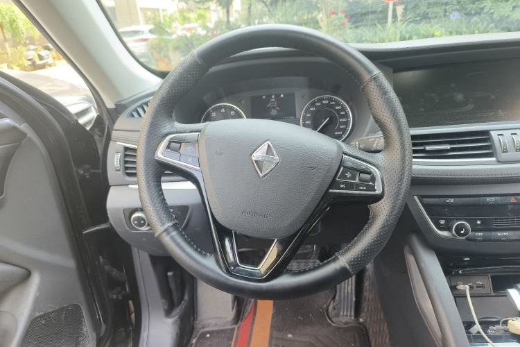 Used BORGWARD BX7 2018 28T Front-Wheel Drive Quality Enjoyment Version 5 Seats China VI Emission Standard Steering Wheel