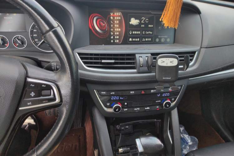 Used BORGWARD BX7 2018 28T 2WD Quality Enjoyment Version 7 Seats China V Emission Standard Audio And AC Panel