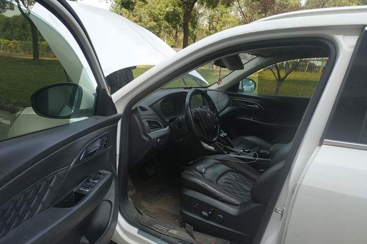 Used BORGWARD BX7 2018 28T Two-Wheel Drive Luxury Version 5 Seats China V Emission Standard Driver Seat