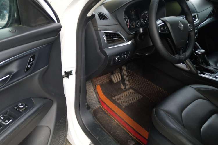 Used BORGWARD BX7 2018 28T Front-Wheel Drive Quality Enjoyment Version 5 Seats China VI Emission Standard Driver Seat